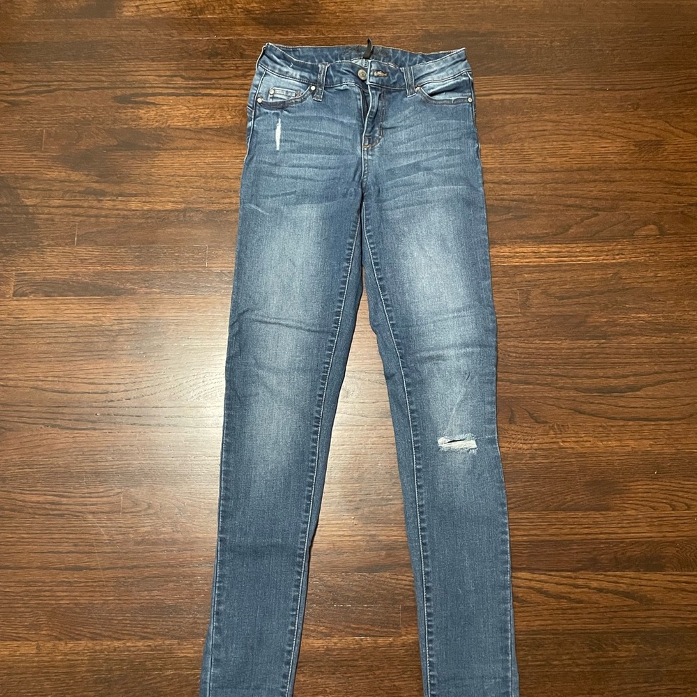 Women’s body sculpt skinny jeans!